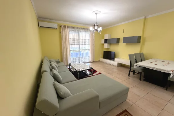 Apartament 2+1 Per Qera Prane Casa Italia Plotesisht I Mobiluar