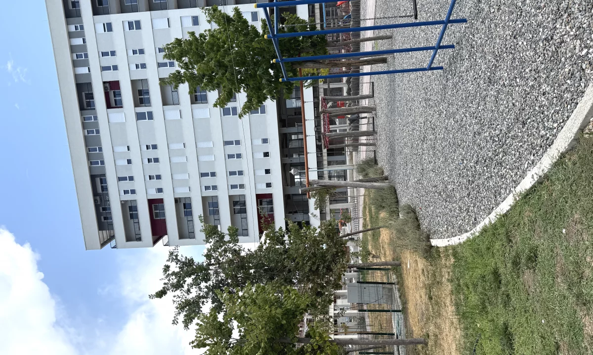 Shtepi ne shitje Apartament ne Tirane, 2+1, Mobilimi Bosh, pa mobiluar, Pagesa 116,400  Euro.
