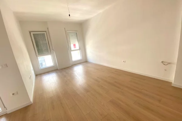 House for Sale Apartment in Tirana, 1+1, Furniture Emty, Payment 94,300  Euro.