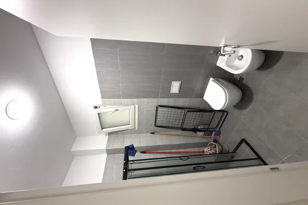 Shtepi me qera Apartament ne Tirane, 2+1, Mobilimi E mobiluar, Pagesa 75,000  Leke.