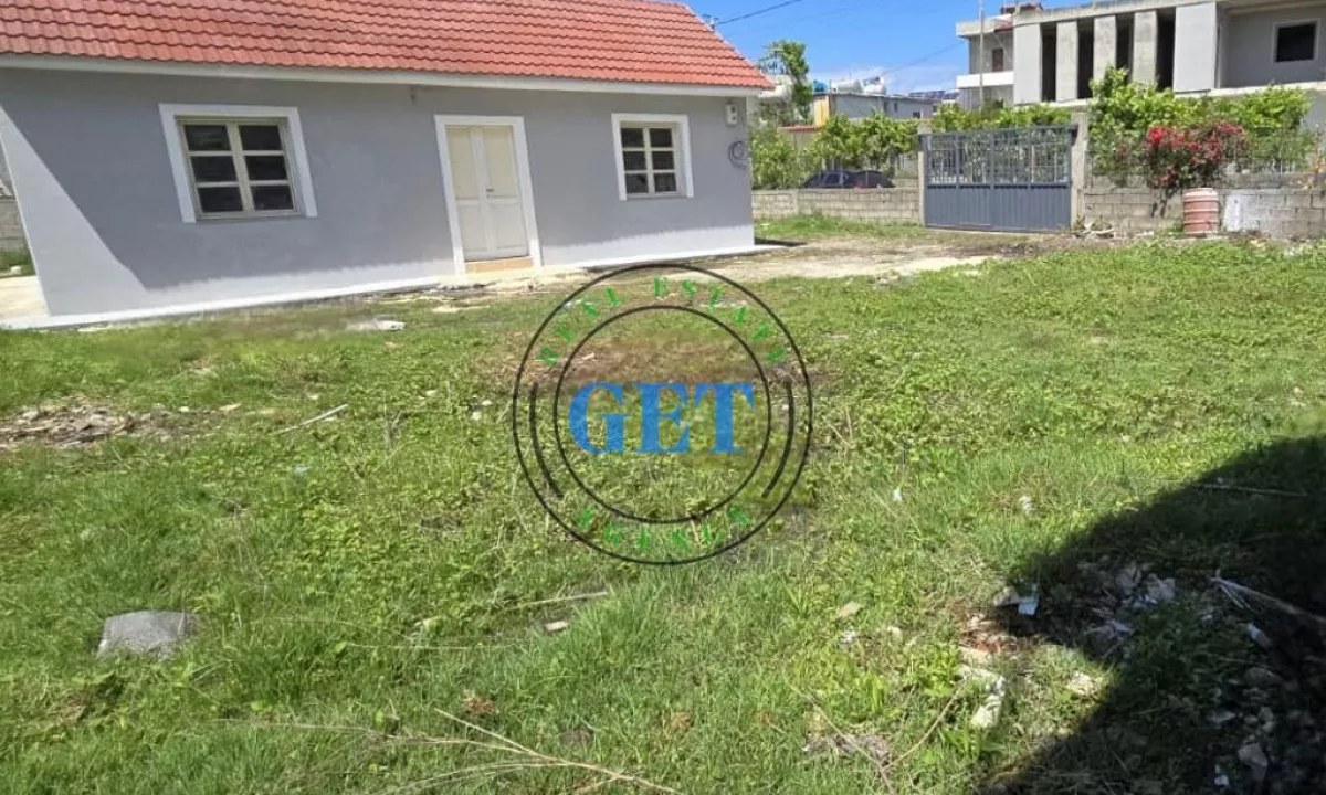 Shitet, Shtepi Private + Toke, Durres!