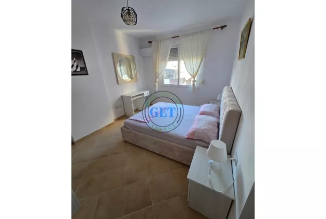 Shtepi me qera Apartament ne Durres, 2+1, Mobilimi E mobiluar, Pagesa 400  Euro.