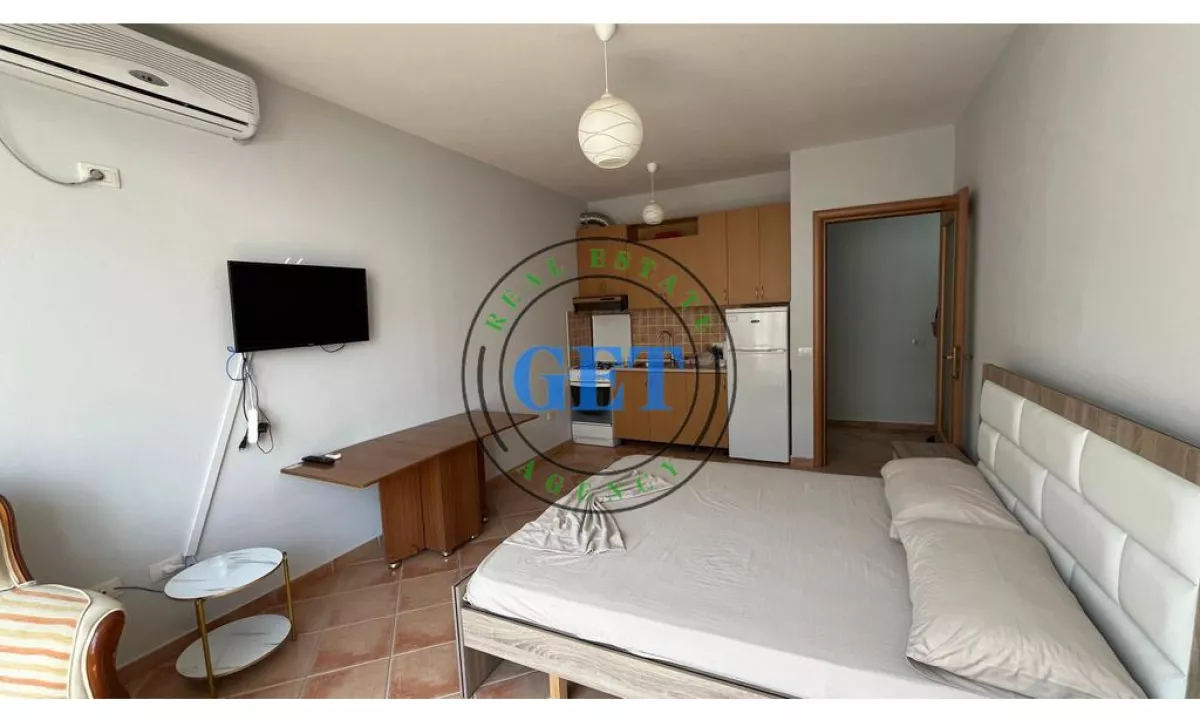 Shtepi me qera Apartament ne Durres, Garsoniere, Mobilimi E mobiluar, Pagesa 250  Euro.