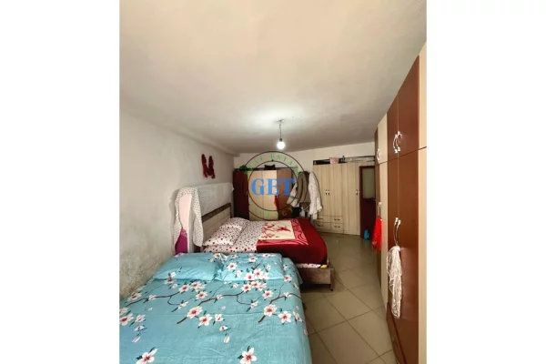 Shtepi ne shitje Apartament ne Durres, 1+1, Mobilimi E mobiluar, Pagesa 75,000  Euro.