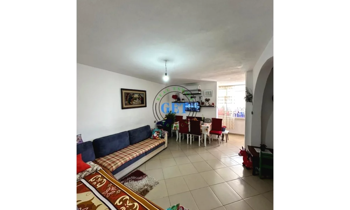 Shtepi ne shitje Apartament ne Durres, 1+1, Mobilimi E mobiluar, Pagesa 75,000  Euro.