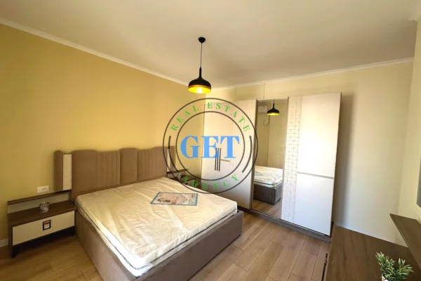Shtepi ne shitje Apartament ne Durres, 2+1, Mobilimi E mobiluar, Pagesa 150,000  Euro.