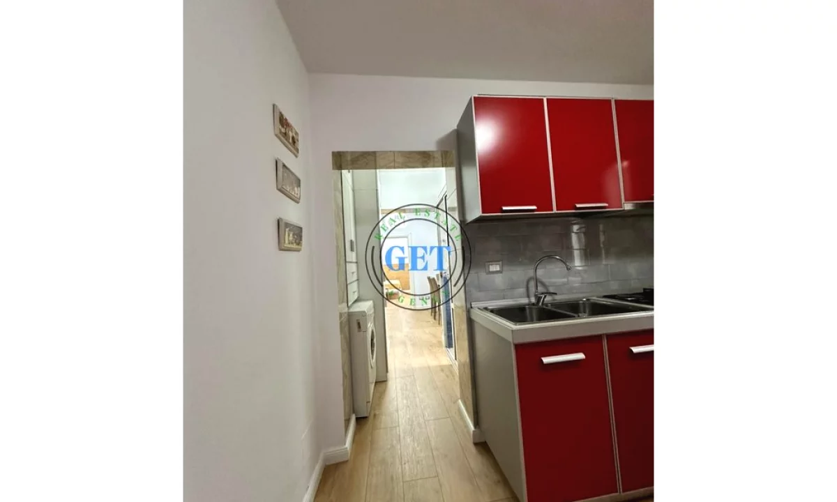 Shtepi ne shitje Apartament ne Durres, 2+1, Mobilimi Pjeserisht e mobiluar, Pagesa 170,000  Euro.