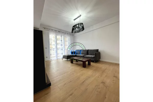 Shtepi ne shitje Apartament ne Durres, 2+1, Mobilimi Pjeserisht e mobiluar, Pagesa 170,000  Euro.