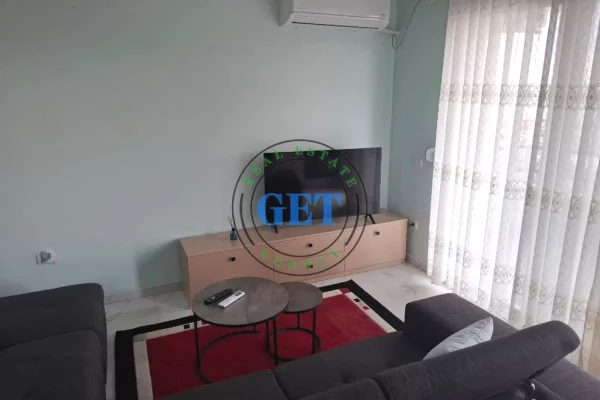 Shtepi me qera Apartament ne Durres, 3+1, Mobilimi E mobiluar, Pagesa 600  Euro.
