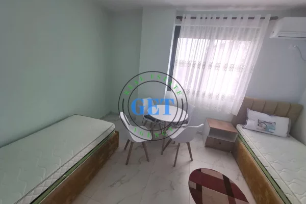 Shtepi me qera Apartament ne Durres, 3+1, Mobilimi E mobiluar, Pagesa 600  Euro.