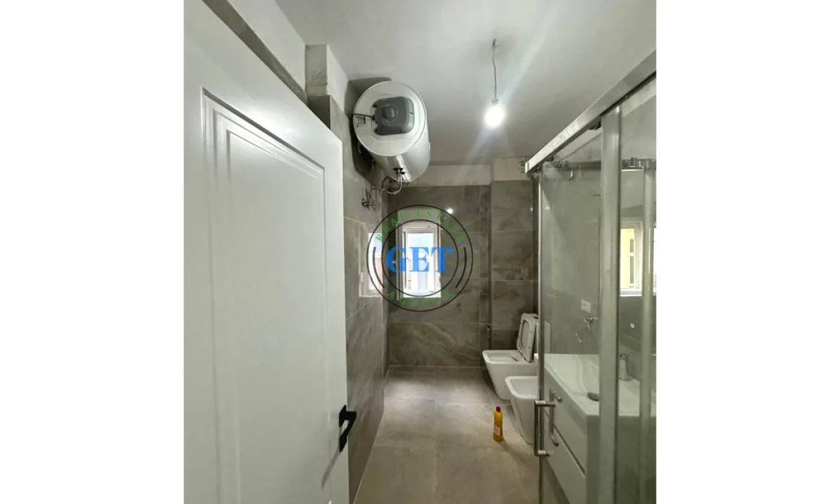 Shtepi me qera Apartament ne Durres, 2+1, Mobilimi Bosh, pa mobiluar, Pagesa 550  Euro.