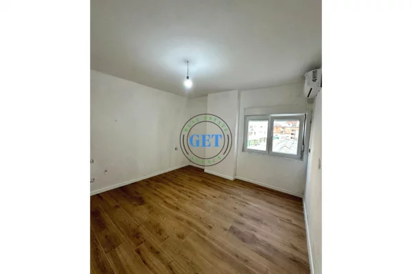 Shtepi me qera Apartament ne Durres, 2+1, Mobilimi Bosh, pa mobiluar, Pagesa 550  Euro.