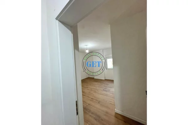 Shtepi me qera Apartament ne Durres, 2+1, Mobilimi Bosh, pa mobiluar, Pagesa 550  Euro.