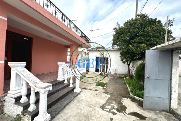 Shtepi ne shitje Shtepi Private ne Durres, 3+1, Mobilimi E mobiluar, Pagesa 130,000  Euro.