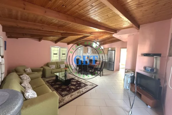 Shtepi me qera Apartament ne Durres, 1+1, Mobilimi E mobiluar, Pagesa 450  Euro.