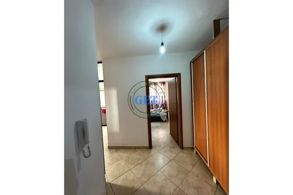 Shtepi me qera Apartament ne Durres, 2+1, Mobilimi E mobiluar, Pagesa 370  Euro.