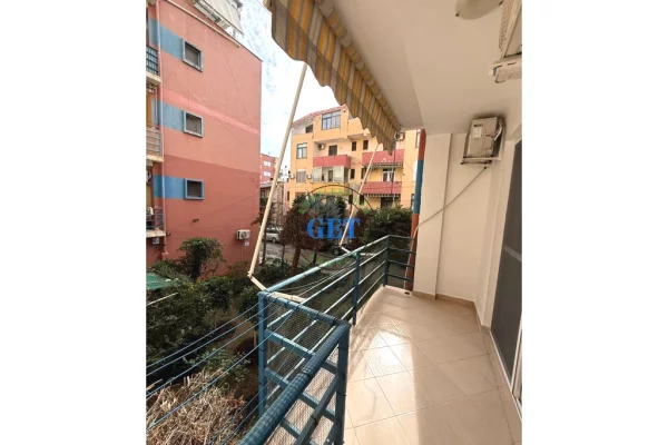 Shtepi ne shitje Apartament ne Durres, 1+1, Mobilimi E mobiluar, Pagesa 125,000  Euro.