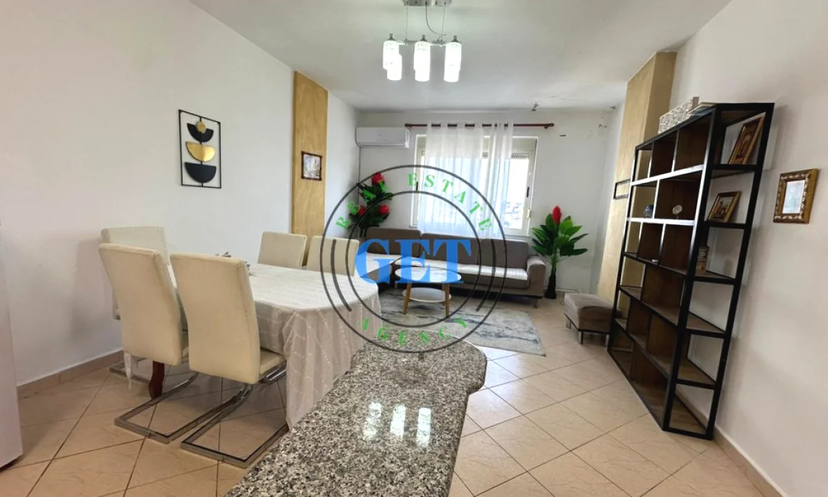Shtepi ne shitje Apartament ne Durres, 2+1, Mobilimi E mobiluar, Pagesa 117,000  Euro.
