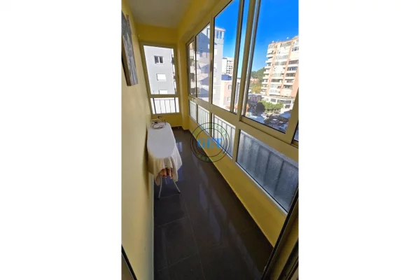 Shtepi me qera Apartament ne Durres, 3+1, Mobilimi E mobiluar, Pagesa 700  Euro.