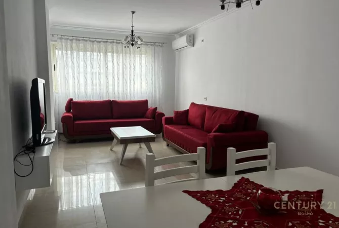 Shtepi me qera Apartament ne Tirane, 3+1, Mobilimi E mobiluar, Pagesa 700  Euro.