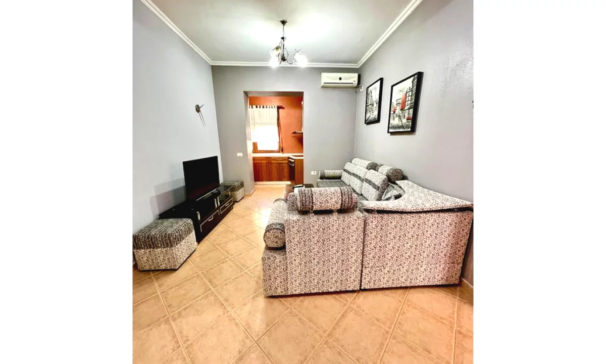 Shtepi me qera Apartament ne Tirane, 1+1, Mobilimi E mobiluar, Pagesa 500  Euro.