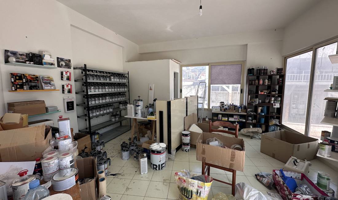 Shitet dyqani ne Vlore