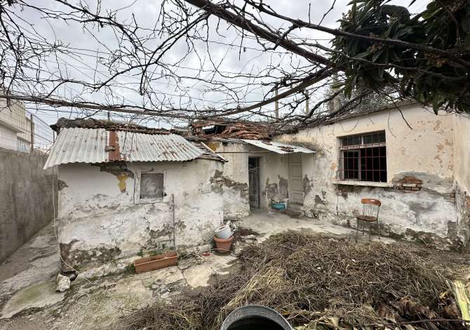 SHITET TRUALLI BASHKE ME SHTEPINE PRIVATE