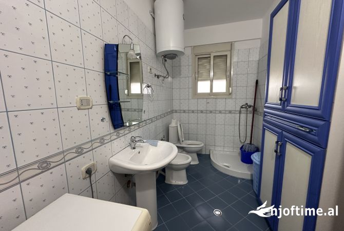 Shtepi me qera Apartament ne Vlore, 1+1, Mobilimi E mobiluar, Pagesa 300  Euro.