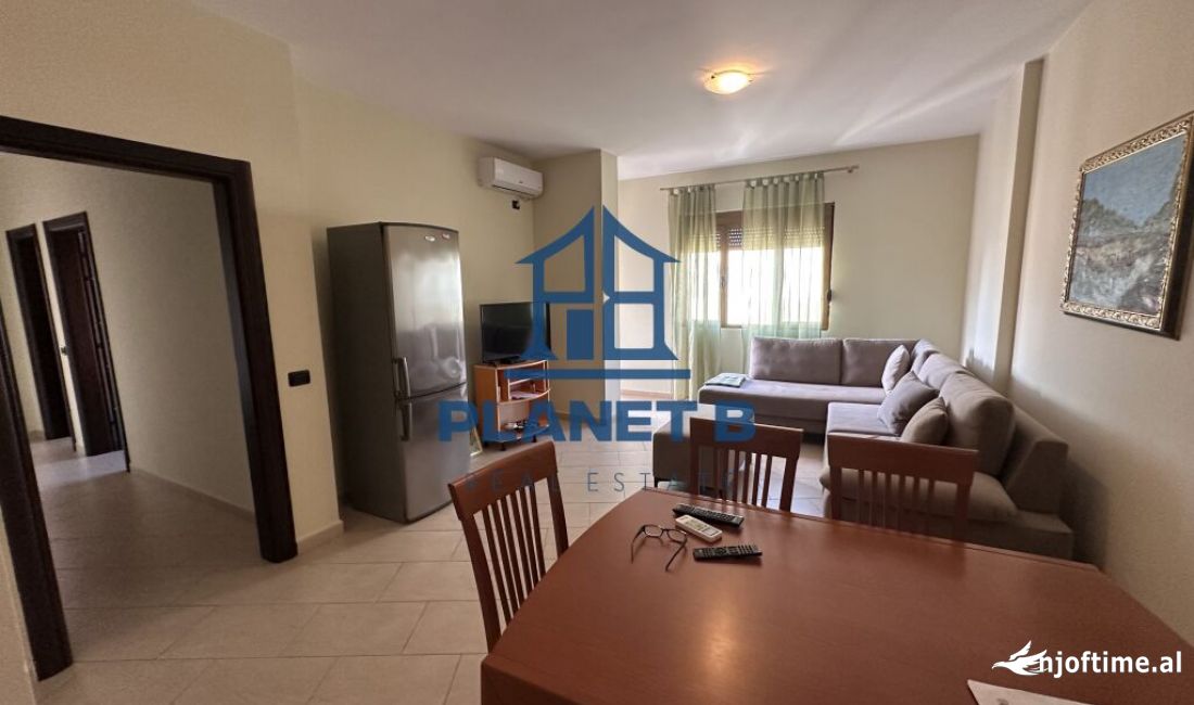 Shtepi me qera Apartament ne Vlore, 2+1, Mobilimi E mobiluar, Pagesa 400  Euro.