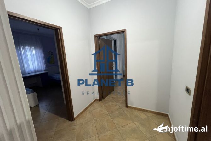 Shtepi me qera Apartament ne Vlore, 2+1, Mobilimi E mobiluar, Pagesa 400  Euro.
