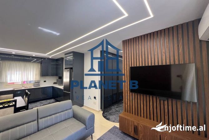 Shtepi me qera Apartament ne Vlore, 2+1, Mobilimi E mobiluar, Pagesa 750  Euro.