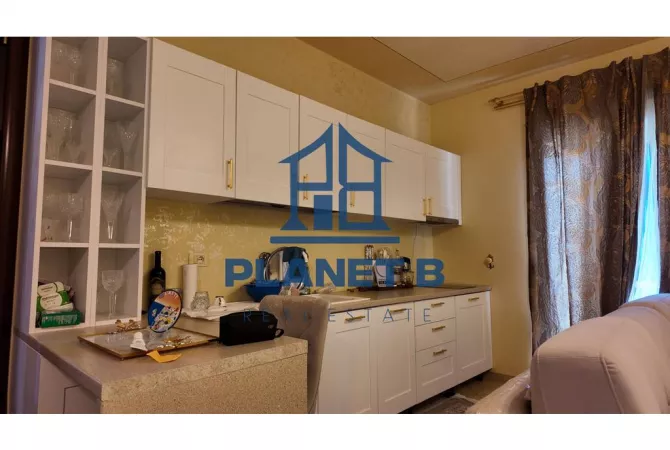 Shtepi me qera Apartament ne Vlore, 2+1, Mobilimi E mobiluar, Pagesa 550  Euro.