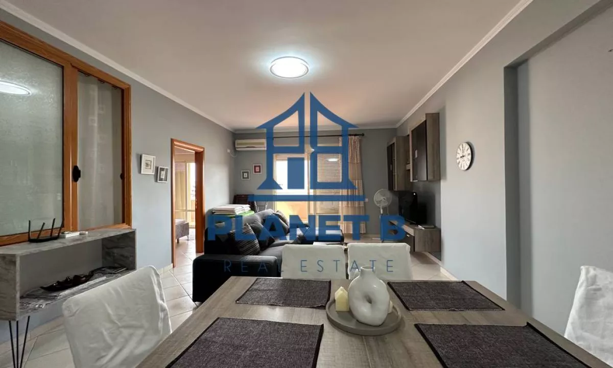 Shtepi me qera Apartament ne Vlore, 2+1, Mobilimi E mobiluar, Pagesa 500  Euro.
