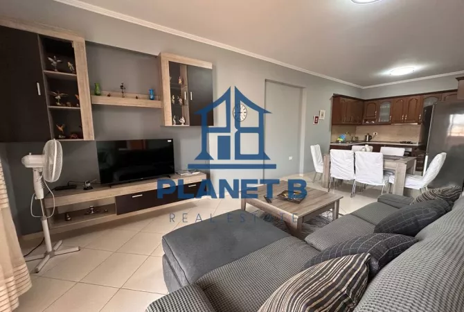 Shtepi me qera Apartament ne Vlore, 2+1, Mobilimi E mobiluar, Pagesa 500  Euro.