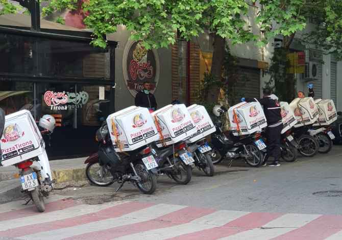 Njoftime Pune ne Tirane, Profesioni Kuzhinier,krepier,picajol,kamarier,motorrist, , , Pagesa Me Marreveshje.