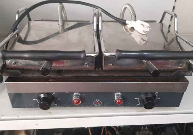 Paisje fast foodi dhe restoranti ne shitje.