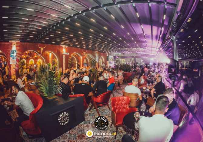 Njoftime Pune ne Tirane, Profesioni Kamariere dhe hostes  , , Pagesa Me Marreveshje.