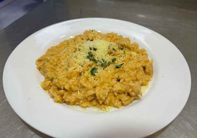 Njoftime Pune ne Tirane, Profesioni Kamarier , , Pagesa Me Marreveshje.