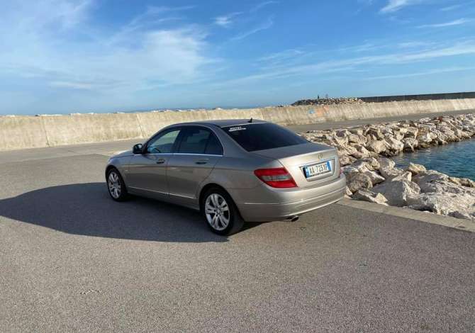 Auto in Vendita a Tirana - 7,000 Euro