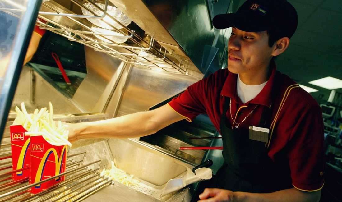 Njoftime Pune ne Tirane, Profesioni Specialist fast foodi , , Pagesa Me Marreveshje.