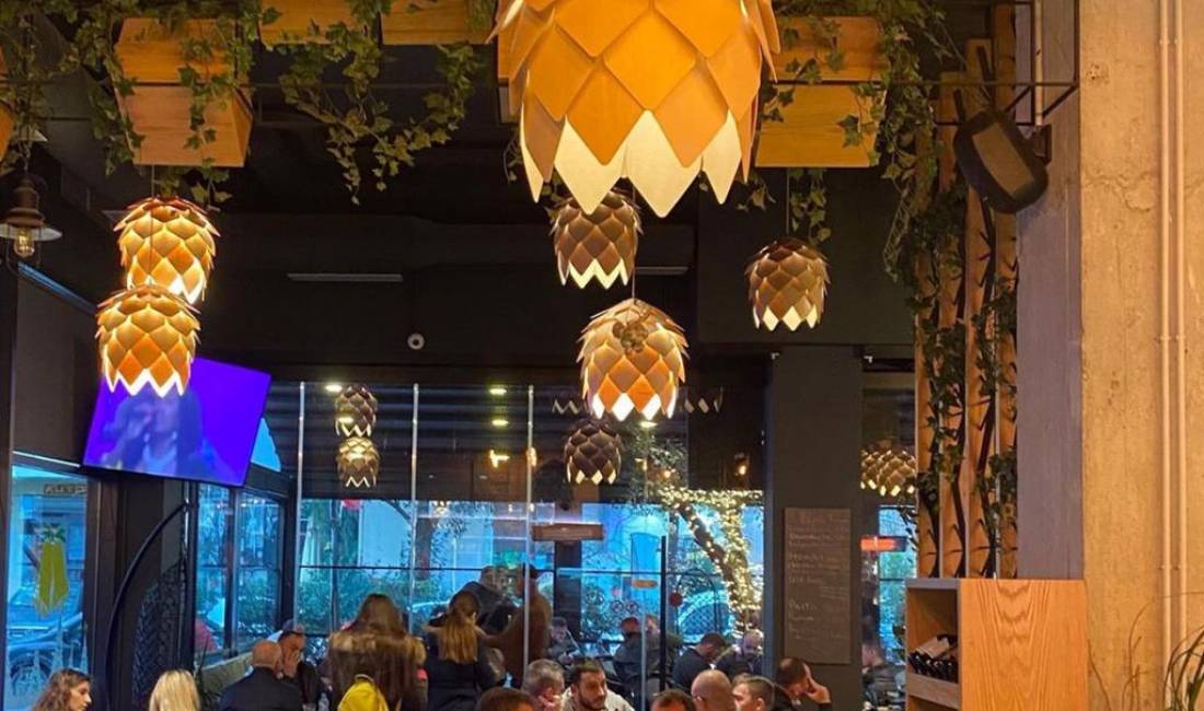 Njoftime Pune ne Tirane, Profesioni Kamarier/e,kuzhinier per snack , , Pagesa Me Marreveshje.