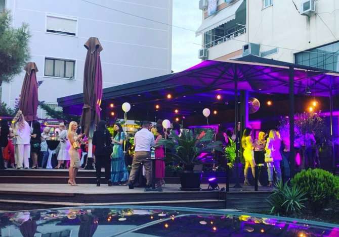 Offerte di lavoro a Tirana, Profession Kamarier/e,banakier/e , , Pagamento Trattabile.