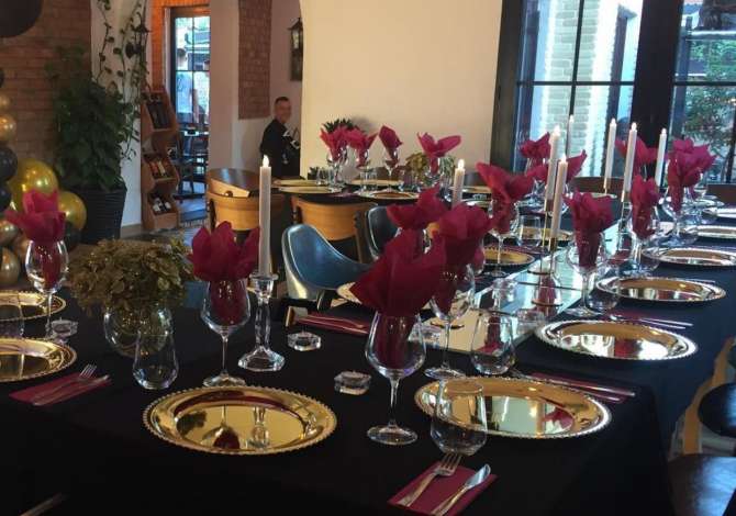 Njoftime Pune per Kamarier/e,motorrist ne Tirane