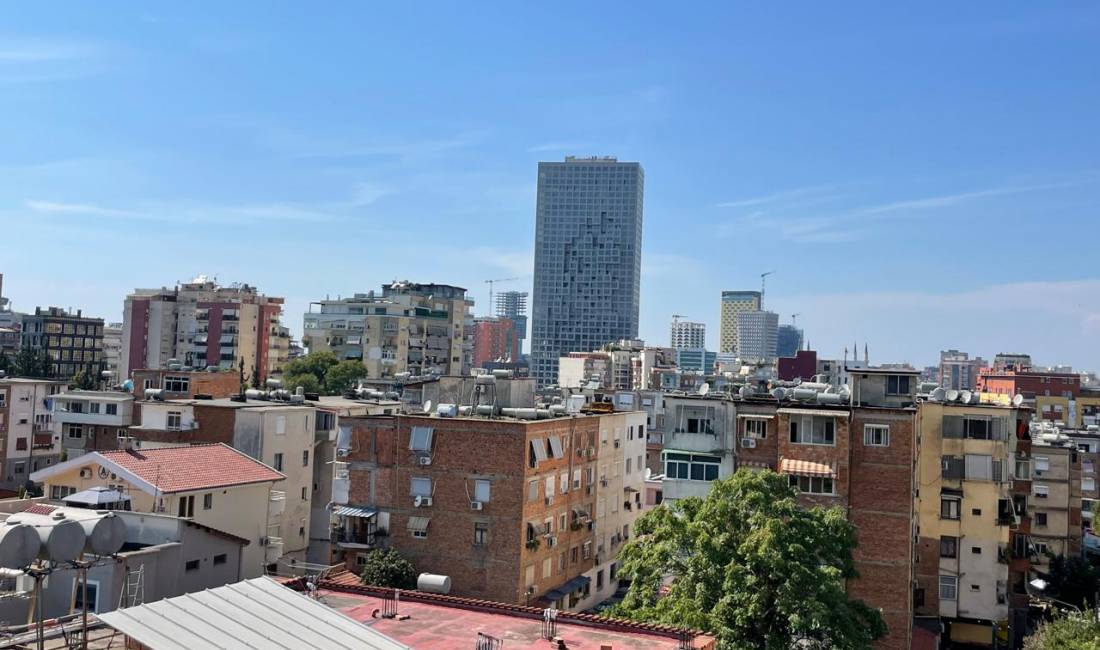 SHESIM GODINE MULTIFUNKSIONALE 5-KATESHE PRANE AMBASADES AMERIKANE