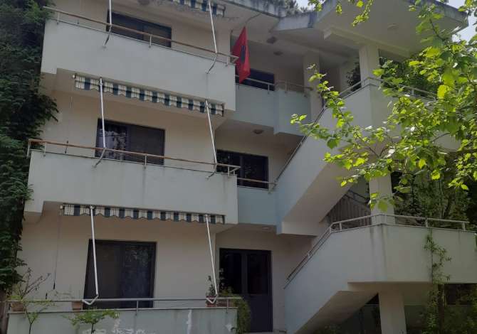 Ambiente Commerciale in Vendita 5+1 a Durazzo - 550,000 Euro