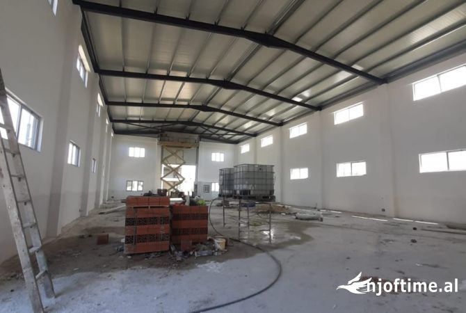 JEPET KAPANON ME QERA NE KENET, DURRES 