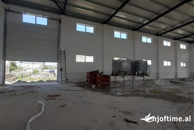 JEPET KAPANON ME QERA NE KENET, DURRES 