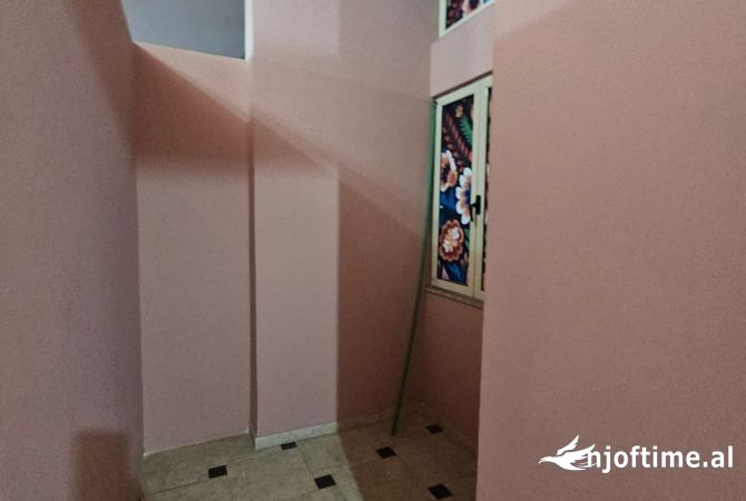 JEPET ME QERA AMBJENT BIZNESI PRANE GALAKTIKUT DURRRS