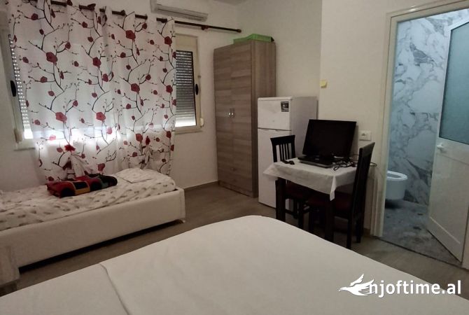 Shtepi ne shitje Apartament ne Durres, 2+1, Mobilimi E mobiluar, Pagesa 90,000  Euro.