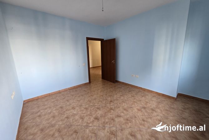 JEPET ME QERA ABMJENT BIZNESI OSE APARTAMENT PRANE PREFEKTURES DURRES